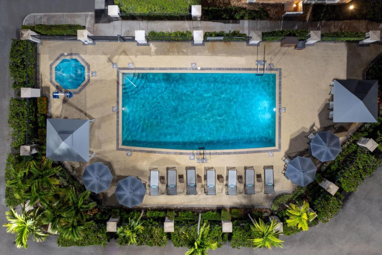 Courtyard By Marriott Sarasota At University Town Center Desoto Lakes Exterior photo