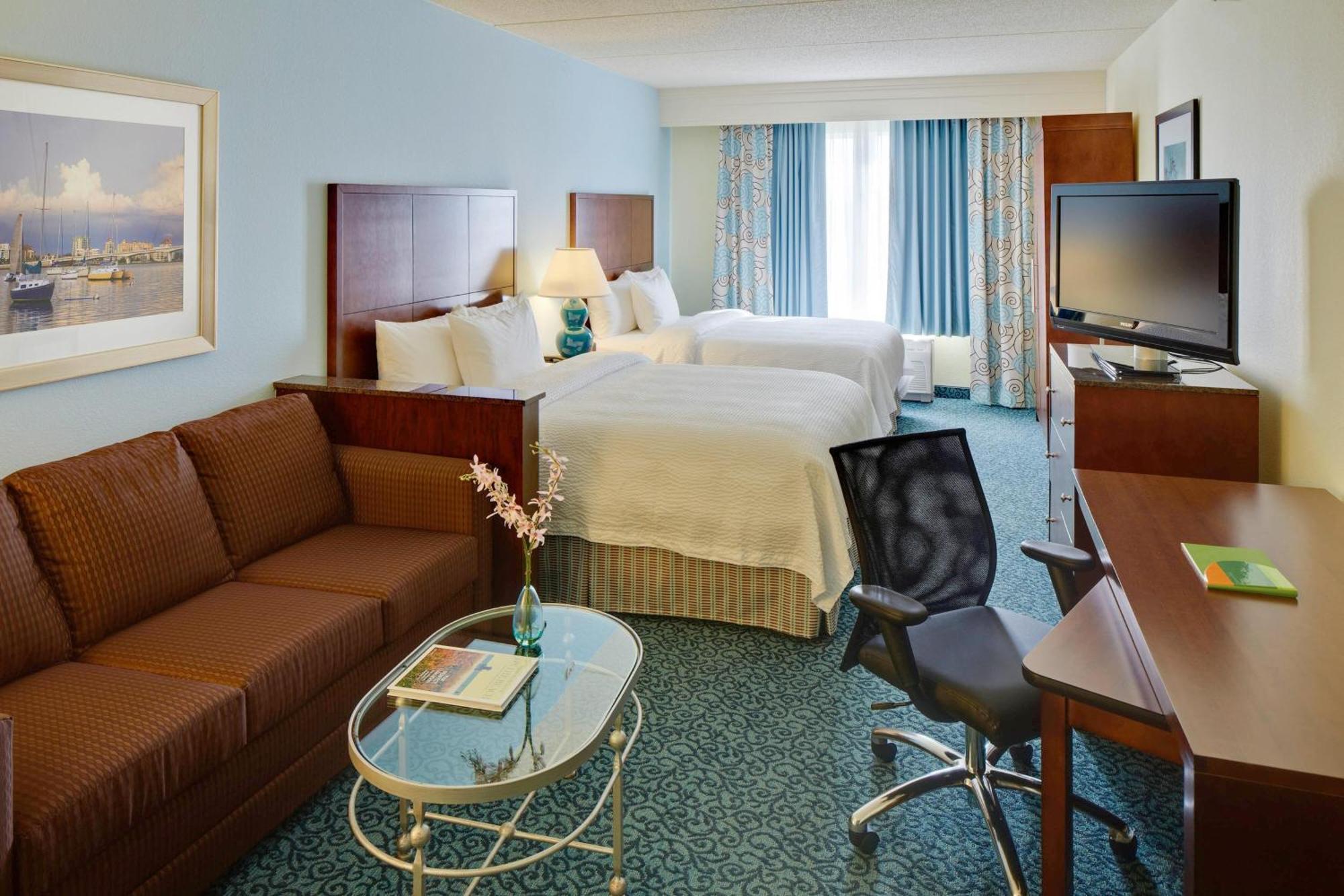 Courtyard By Marriott Sarasota At University Town Center Desoto Lakes Exterior photo